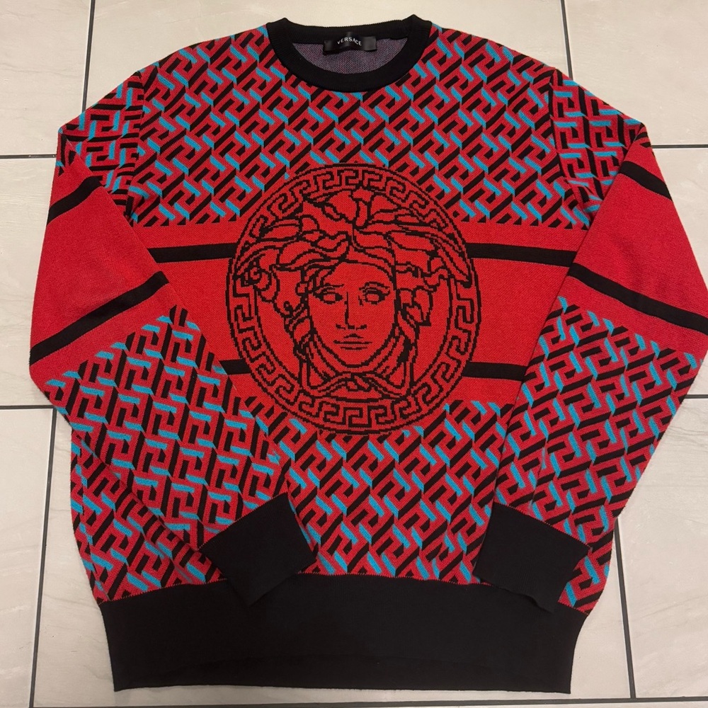 New Season Versace Sweatshirt Men’s Size L